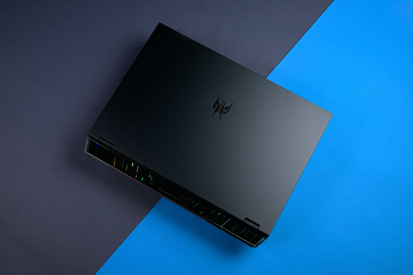 Обзор игрового ноутбука Acer Predator Helios 18 AI: Core Ultra 9, RTX 5080 и 128 ГБ ОЗУ — Отзыв. 1