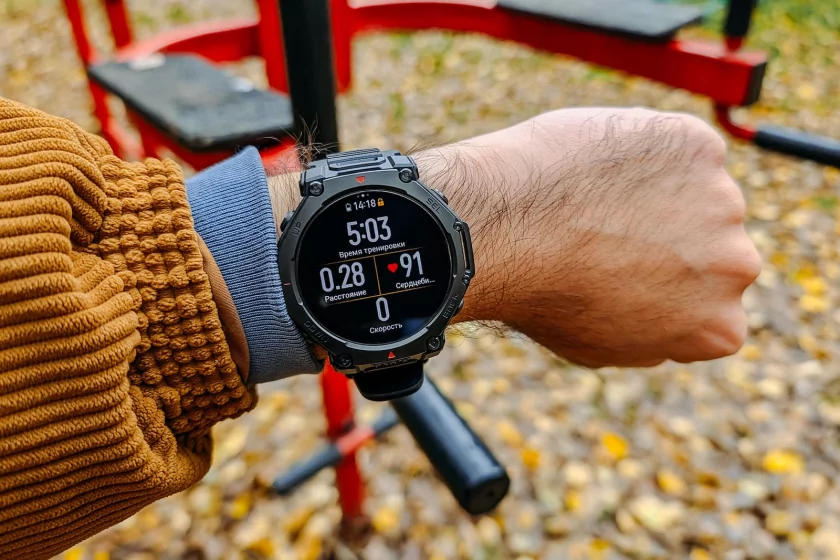 Ударопрочные часы с фонариком и приличной автономностью: обзор Amazfit T-Rex 3 Pro