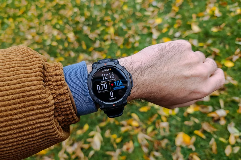 Ударопрочные часы с фонариком и приличной автономностью: обзор Amazfit T-Rex 3 Pro