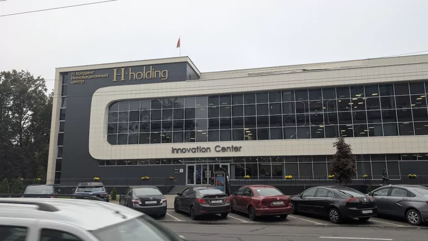 Прозрачный телевизор и роботизированный завод: что показали на выставке электроники в Беларуси