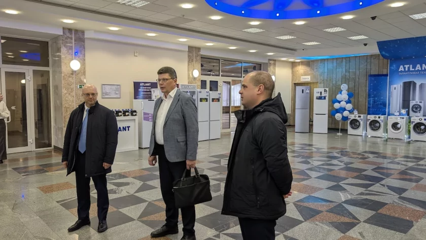 Прозрачный телевизор и роботизированный завод: что показали на выставке электроники в Беларуси
