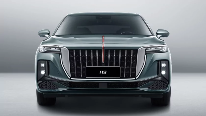 В России появился обновлённый седан премиум-класса Hongqi H9 за 10 млн рублей