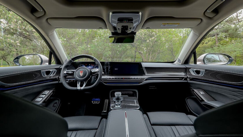 В России появился обновлённый седан премиум-класса Hongqi H9 за 10 млн рублей