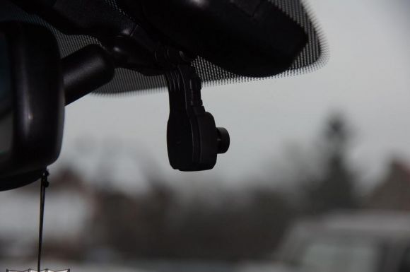 Видеорегистратор с выносной камерой Axiom Car Vision 1100: обзор