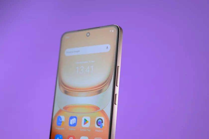 Отличный баланс! Обзор iQOO Z10R с большой батареей и быстрым чипом — Дизайн. 7