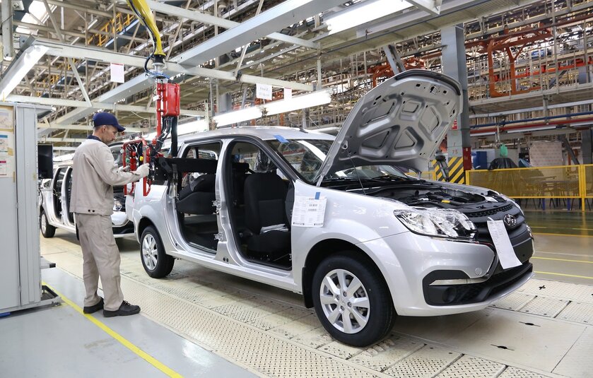 Сегодня «ЛАДА Ижевский Автомобильный Завод» празднует 60-летие: от первого «Ижа» до KIA, Nissan и Granta