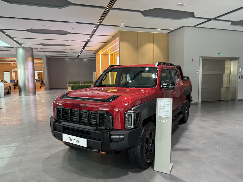 KIA Tasman— Странный снаружи, добрый внутри?