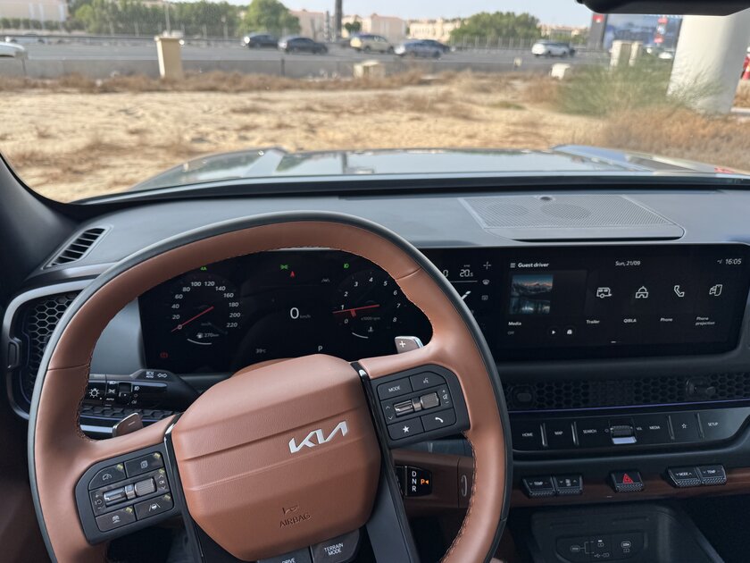 KIA Tasman— Странный снаружи, добрый внутри?