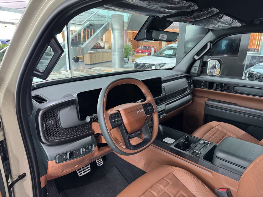KIA Tasman— Странный снаружи, добрый внутри?