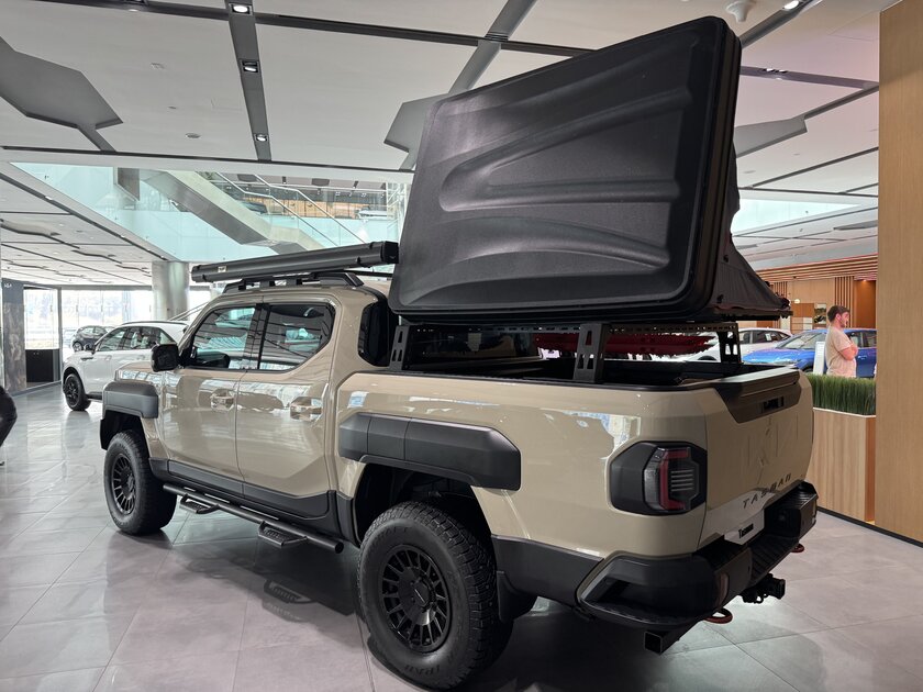 KIA Tasman— Странный снаружи, добрый внутри?