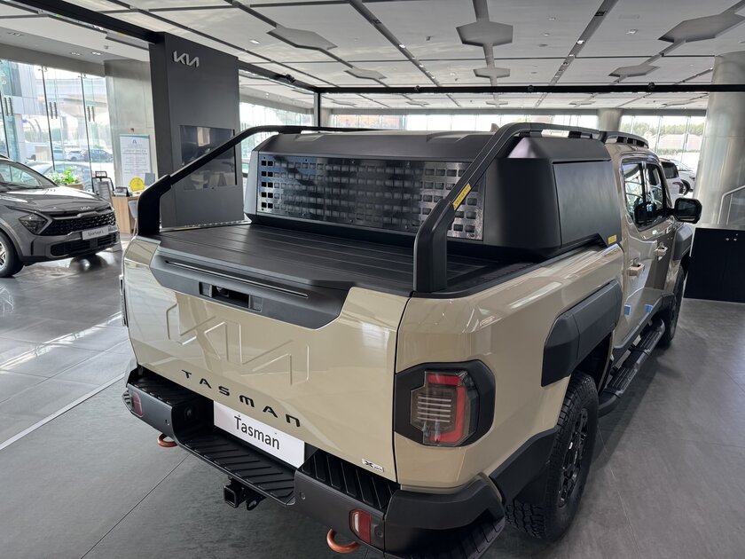 KIA Tasman— Странный снаружи, добрый внутри?