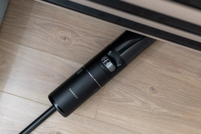 Втягивает мусор, моет полы и сам себя обслуживает: обзор вертикального пылесоса Dreame H15S — Дизайн корпуса. 5