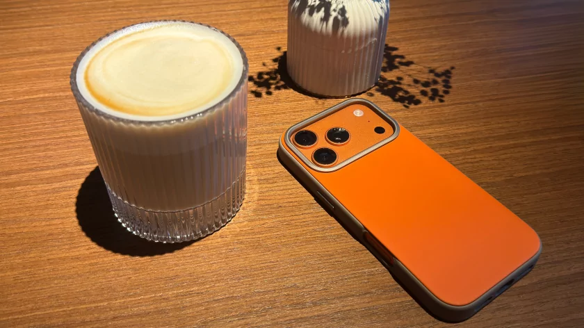 Когда смартфон зашел не в ту дверь. Обзор Apple iPhone 17 Pro