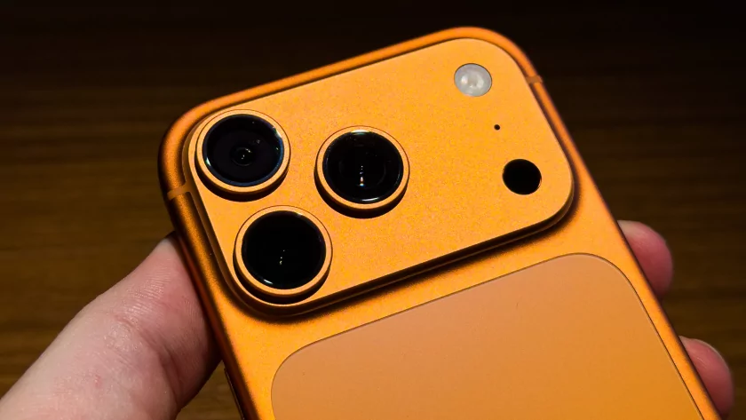 Когда смартфон зашел не в ту дверь. Обзор Apple iPhone 17 Pro