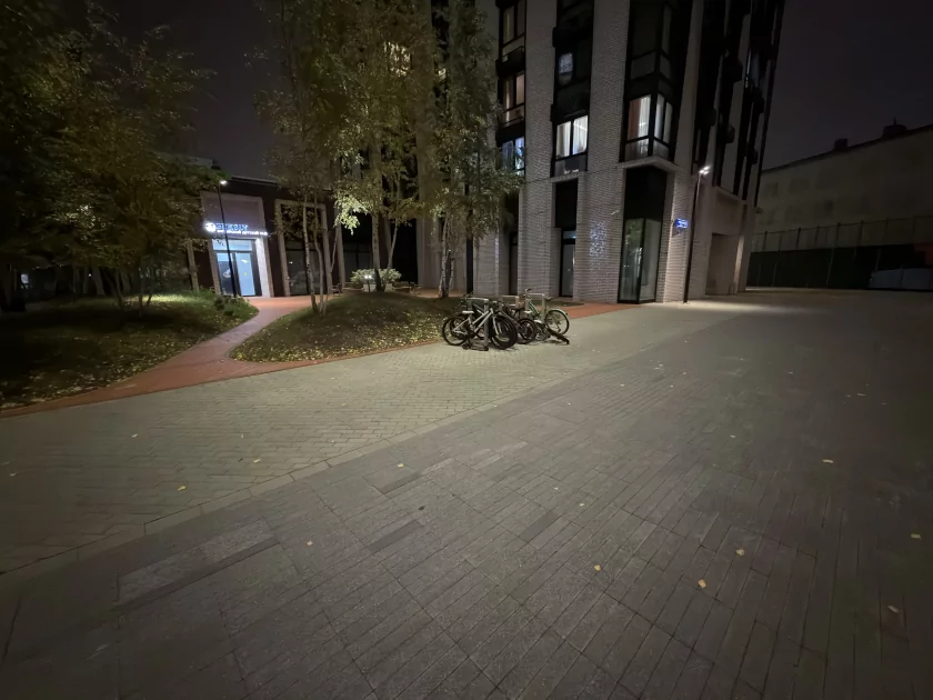 Когда смартфон зашел не в ту дверь. Обзор Apple iPhone 17 Pro