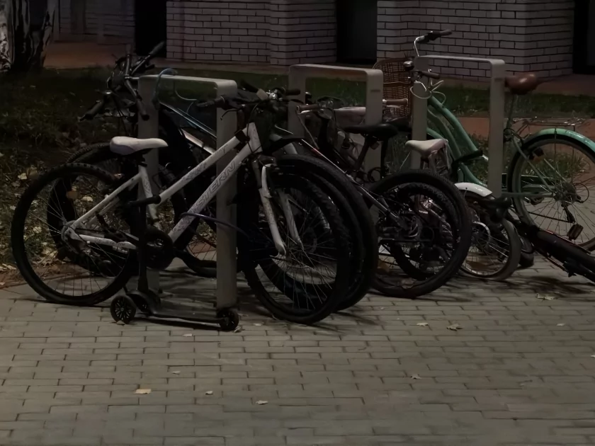 Когда смартфон зашел не в ту дверь. Обзор Apple iPhone 17 Pro