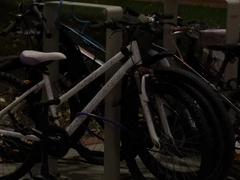 Когда смартфон зашел не в ту дверь. Обзор Apple iPhone 17 Pro