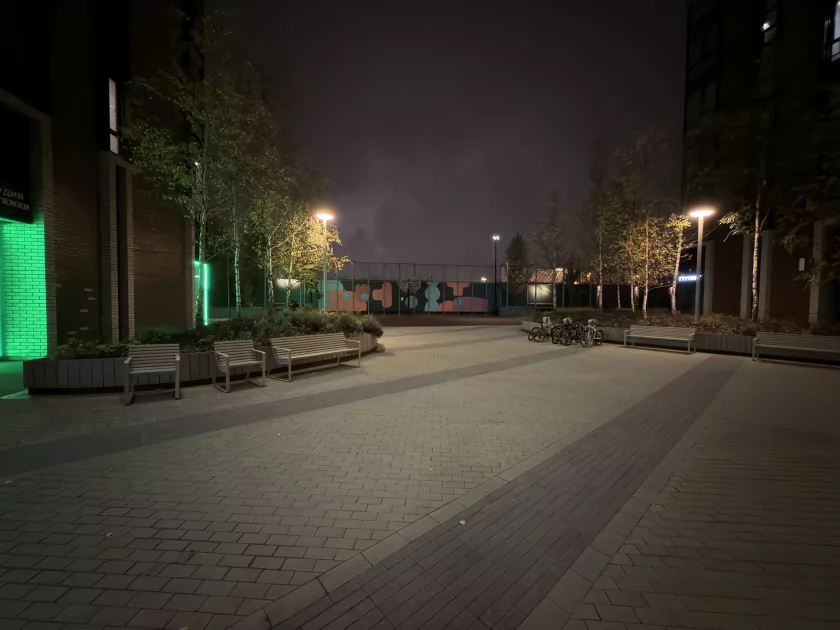 Когда смартфон зашел не в ту дверь. Обзор Apple iPhone 17 Pro