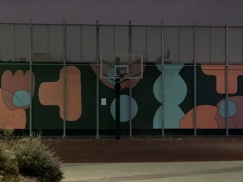 Когда смартфон зашел не в ту дверь. Обзор Apple iPhone 17 Pro