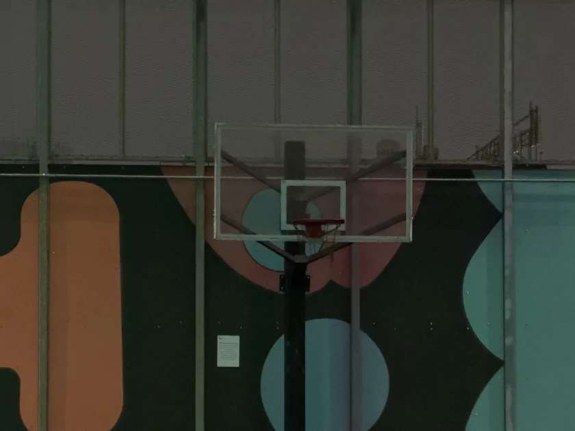 Когда смартфон зашел не в ту дверь. Обзор Apple iPhone 17 Pro