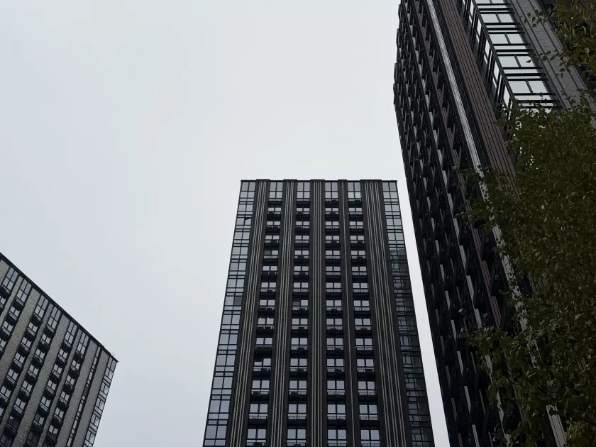 Когда смартфон зашел не в ту дверь. Обзор Apple iPhone 17 Pro