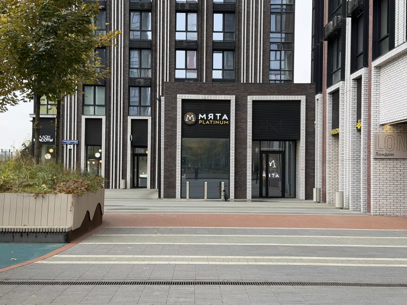 Когда смартфон зашел не в ту дверь. Обзор Apple iPhone 17 Pro