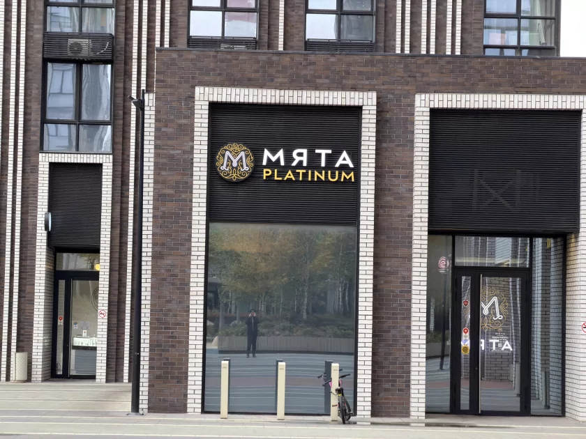 Когда смартфон зашел не в ту дверь. Обзор Apple iPhone 17 Pro