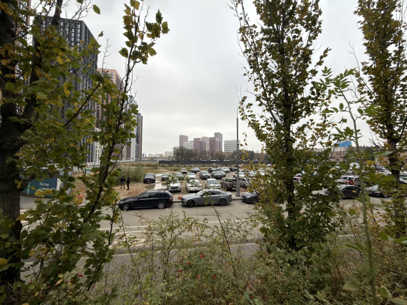 Когда смартфон зашел не в ту дверь. Обзор Apple iPhone 17 Pro