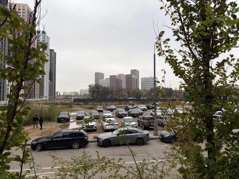 Когда смартфон зашел не в ту дверь. Обзор Apple iPhone 17 Pro