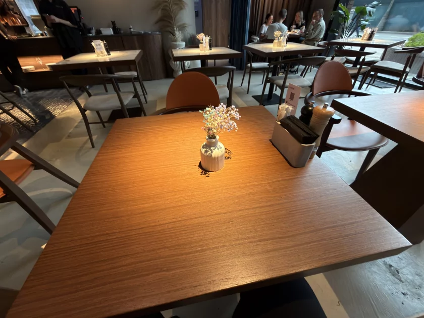 Когда смартфон зашел не в ту дверь. Обзор Apple iPhone 17 Pro