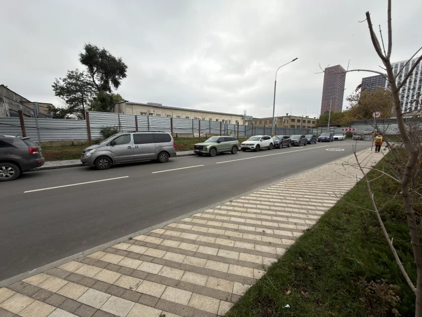 Когда смартфон зашел не в ту дверь. Обзор Apple iPhone 17 Pro