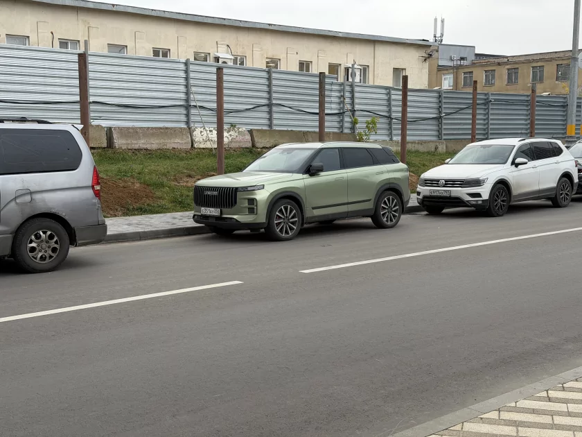 Когда смартфон зашел не в ту дверь. Обзор Apple iPhone 17 Pro