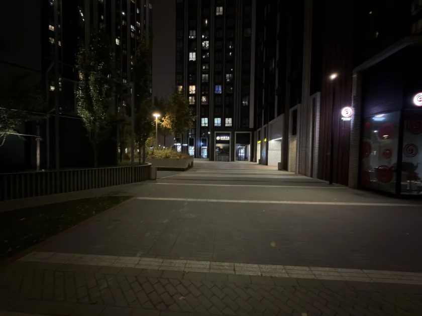 Когда смартфон зашел не в ту дверь. Обзор Apple iPhone 17 Pro