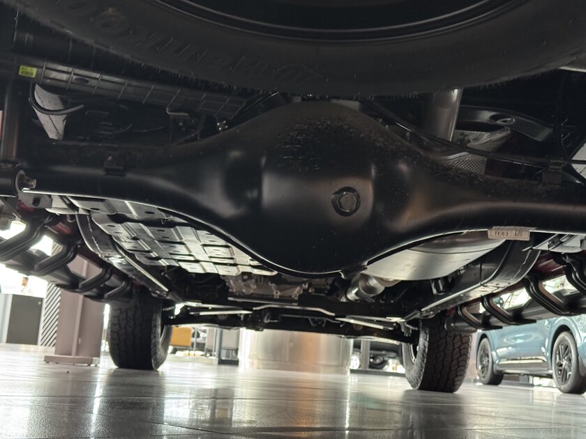 KIA Tasman— Странный снаружи, добрый внутри?