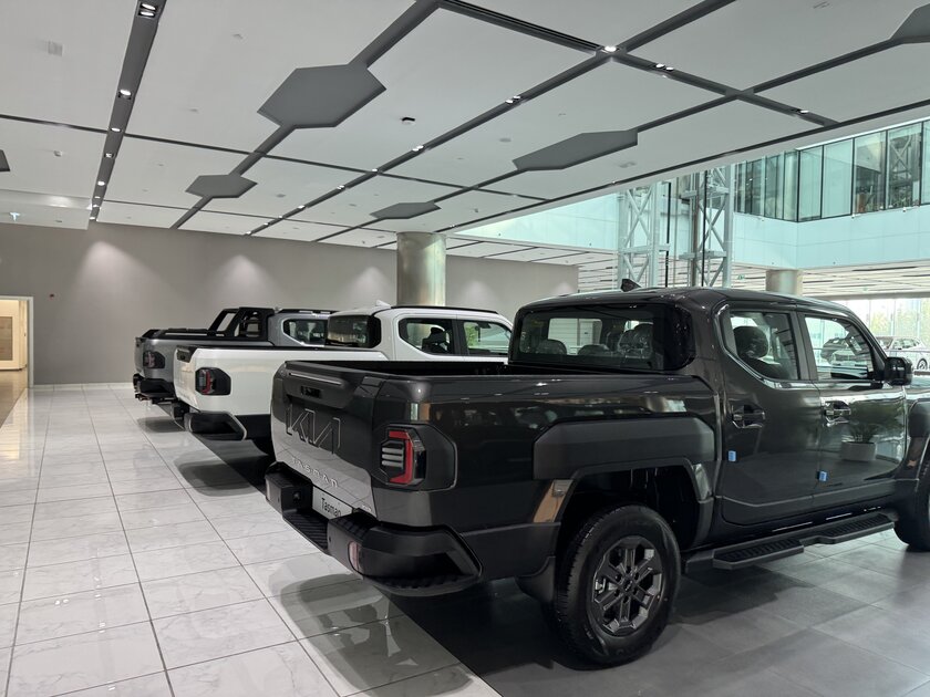 KIA Tasman— Странный снаружи, добрый внутри?
