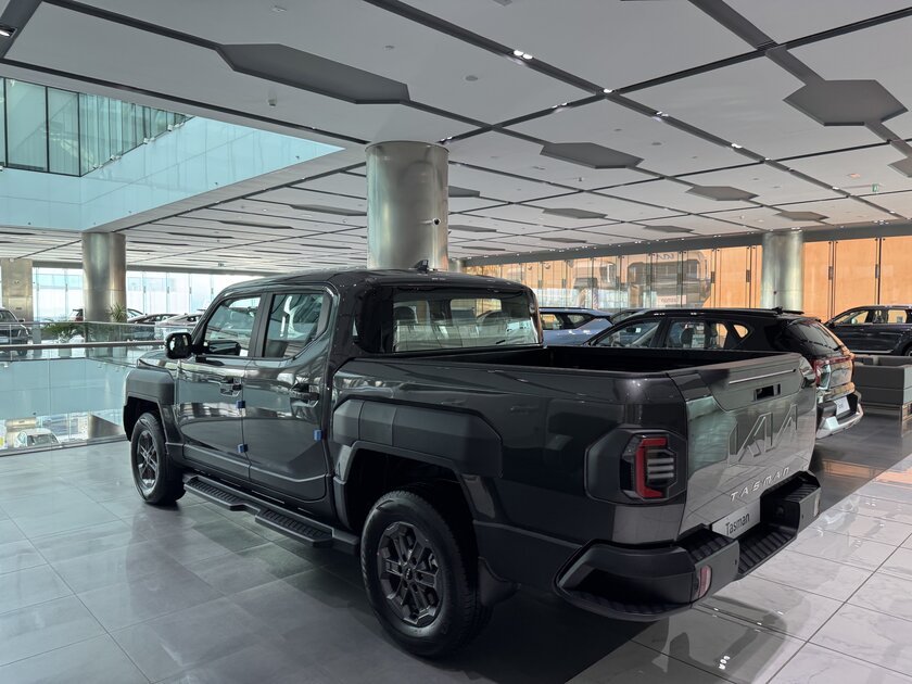 KIA Tasman— Странный снаружи, добрый внутри?