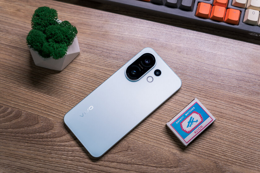 Компактный смартфон с очень удобной диагональю дисплея: обзор vivo X200 FE — Дизайн. 2