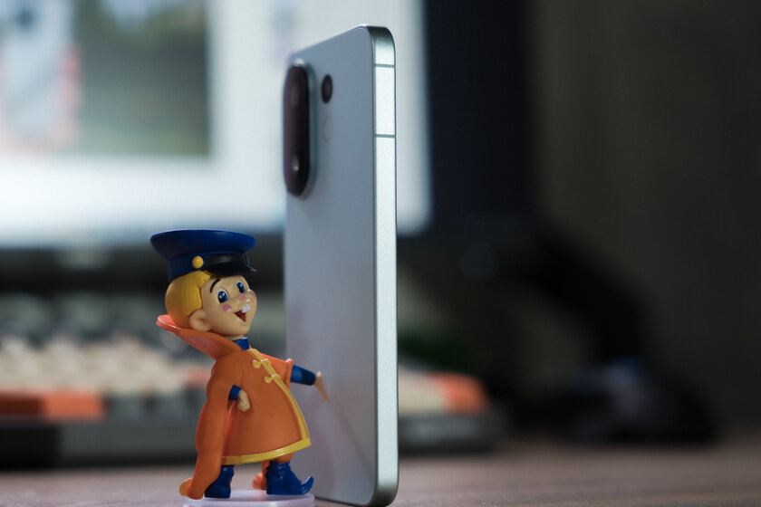 Компактный смартфон с очень удобной диагональю дисплея: обзор vivo X200 FE — Дизайн. 5