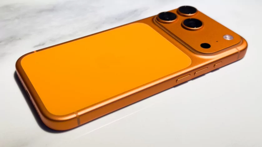 Когда смартфон зашел не в ту дверь. Обзор Apple iPhone 17 Pro