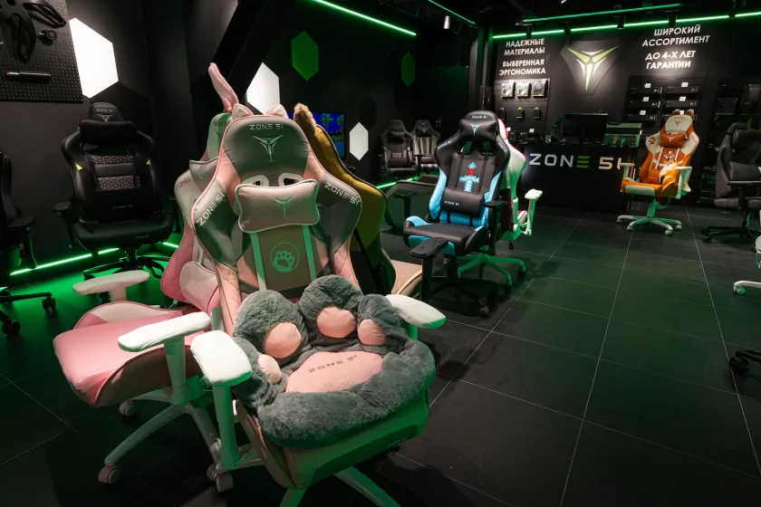 Zone 51 открыла в Москве уникальный шоурум: можно протестировать кресла, столы и периферию