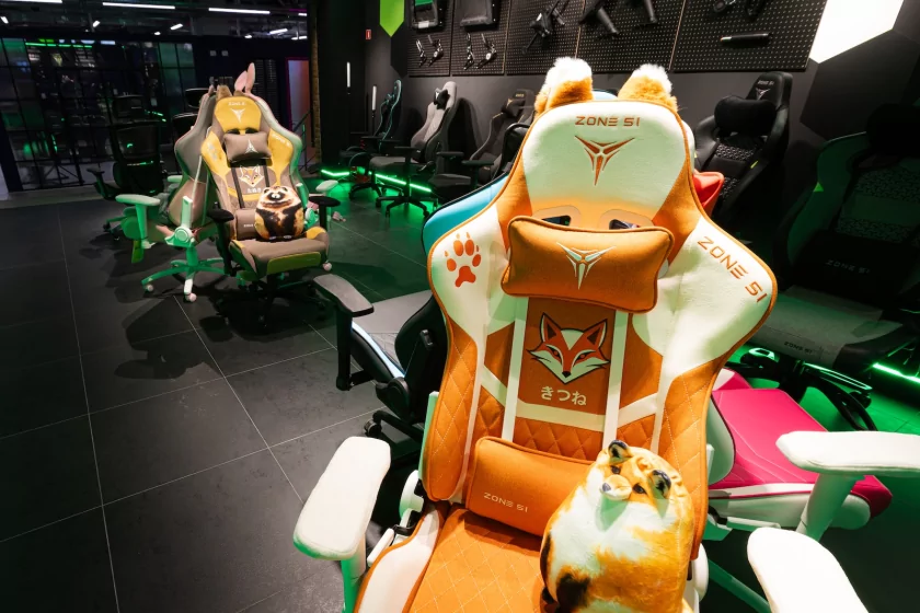 Zone 51 открыла в Москве уникальный шоурум: можно протестировать кресла, столы и периферию