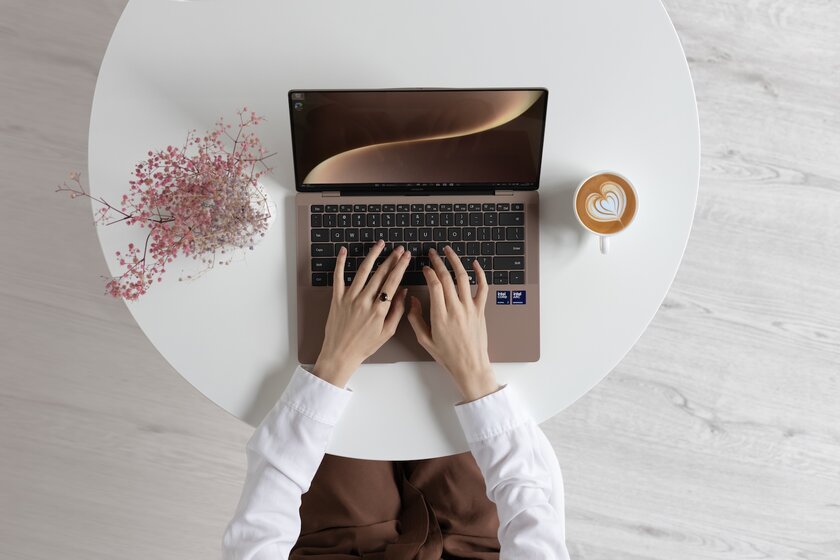 В России стартовали продажи ультратонкого HONOR MagicBook Art 14 2025: с 3К-дисплеем и Core Ultra 7