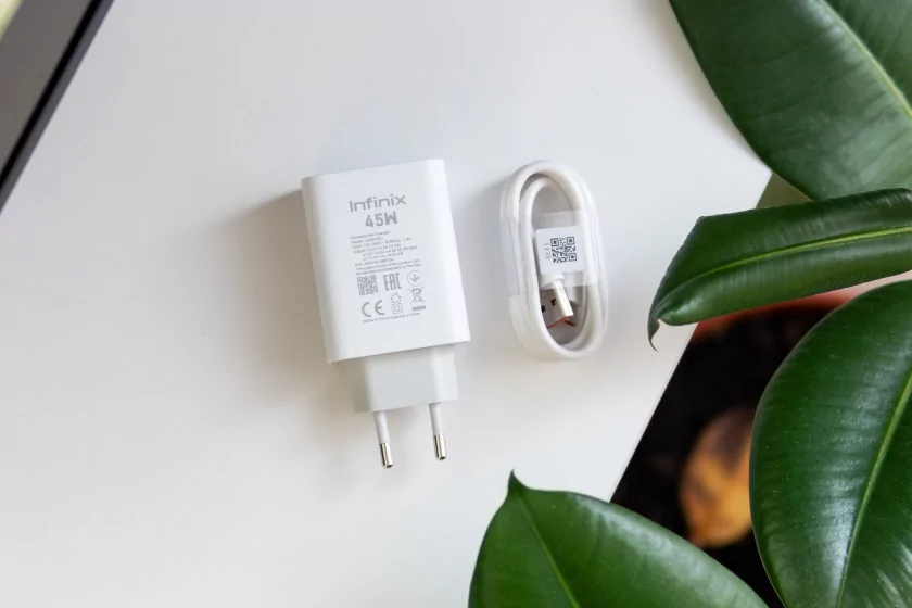 Недорогой геймерский смартфон с сенсорными триггерами и 144 Гц: обзор Infinix GT 30 — Автономность и зарядка. 2