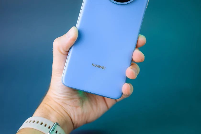 Обзор HUAWEI nova 14i: ёмкая батарея, приятный корпус и достойная камера — Дизайн корпуса. 3