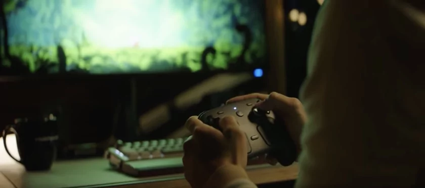 Valve представила новый геймпад: с необычным корпусом и TMR-стиками