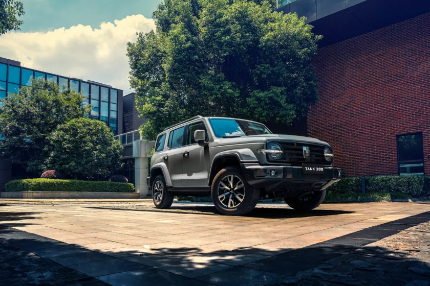 Объявлены комплектации и цены обновлённого внедорожника Tank 300 в России