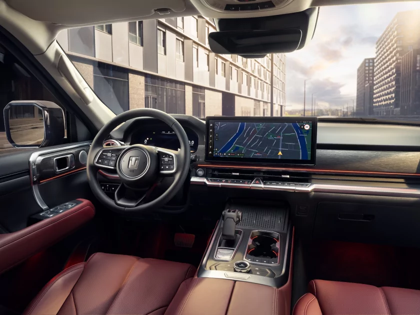 Внедорожники TANK 400 получили Яндекс Авто и голосовое управление