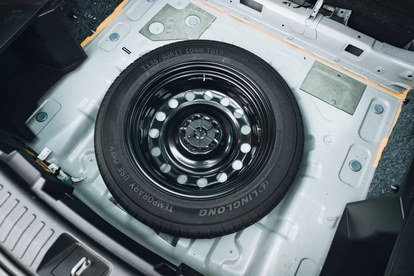 Тестирую автомобиль в базовой комплектации, а не с «полным фаршем». Обзор Bestune T90 — Знакомство. 12