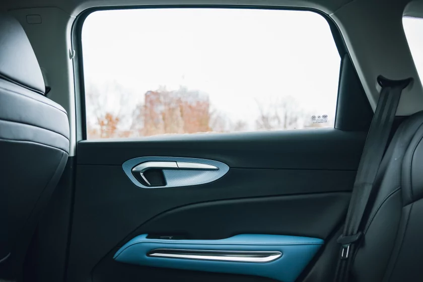 Тестирую автомобиль в базовой комплектации, а не с «полным фаршем». Обзор Bestune T90 — Знакомство. 15