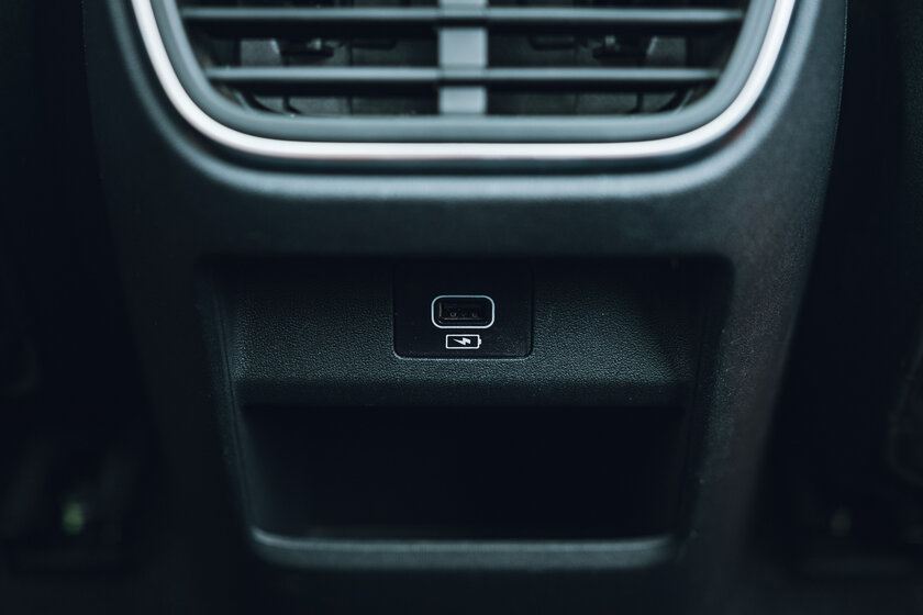 Тестирую автомобиль в базовой комплектации, а не с «полным фаршем». Обзор Bestune T90 — Знакомство. 17